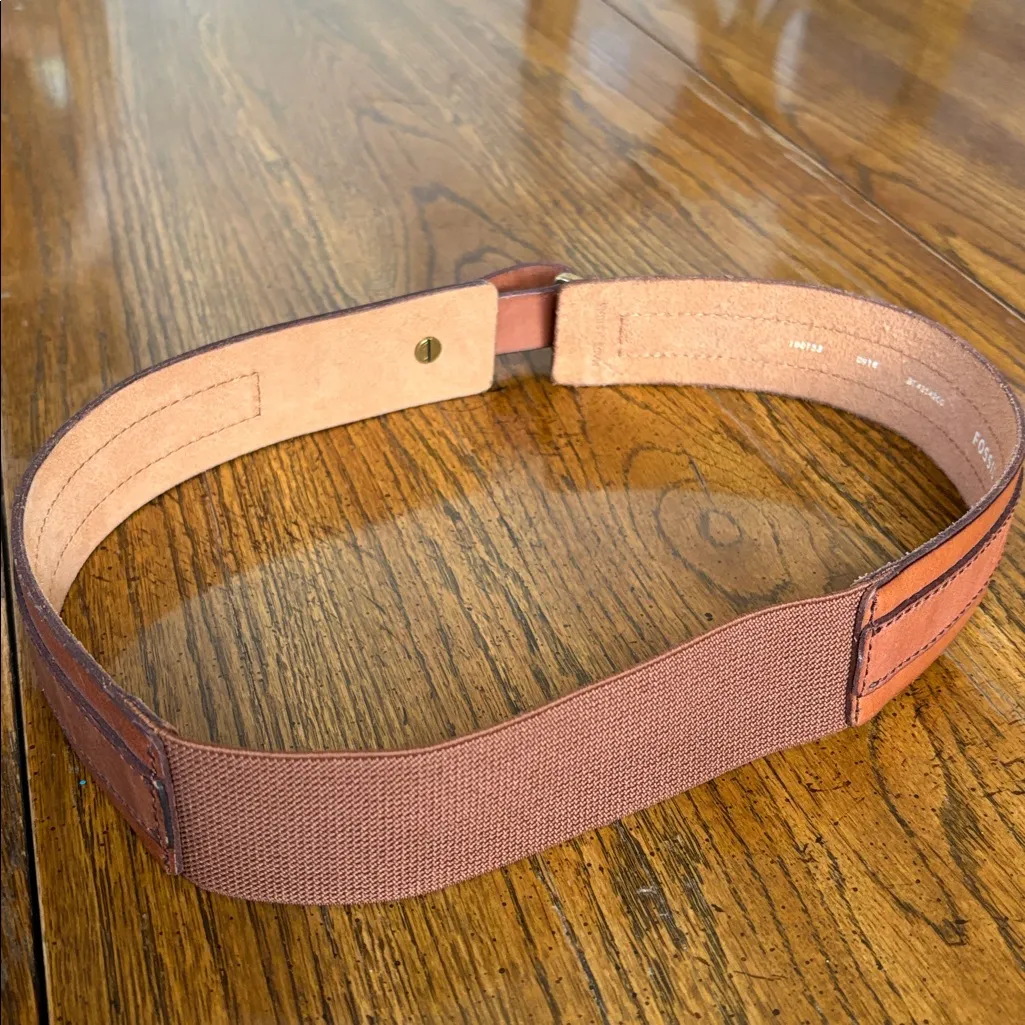 Fossil Tan Leather Belt with Brass Buckle - Image 5