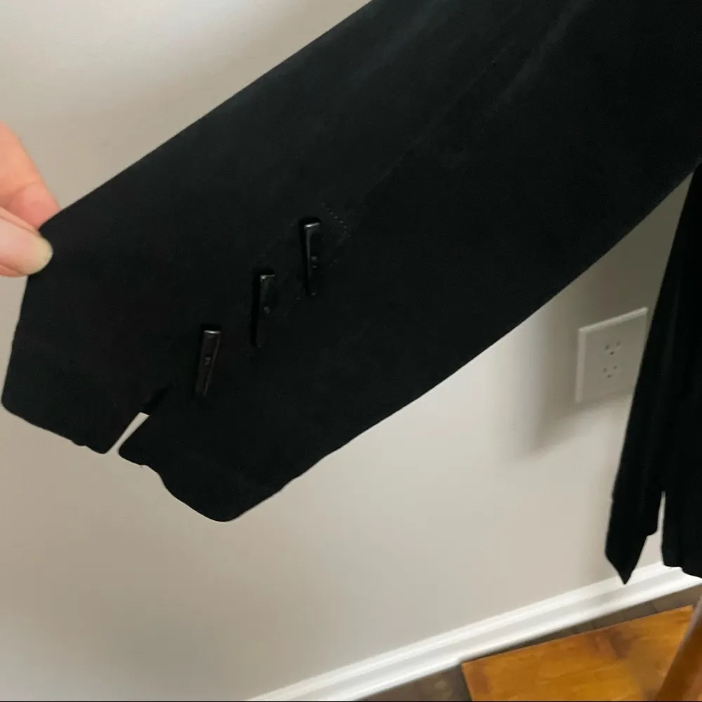 Chicos Travelers Cardigan Open Front High Low Hem Lagenlook Buttons Black - Image 3