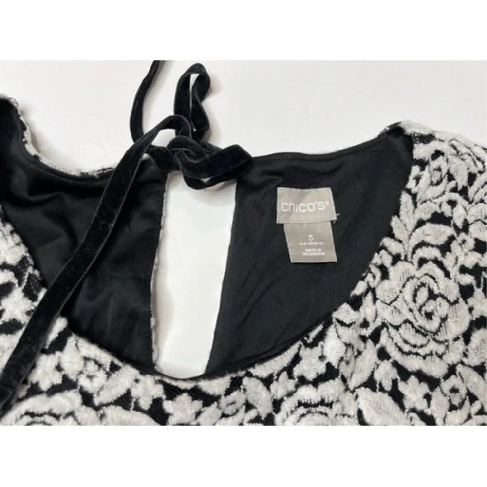 Chico's Black White Textured Floral Bell Sleeve Flowy Top Blouse 3 = XL Feminine - Image 7