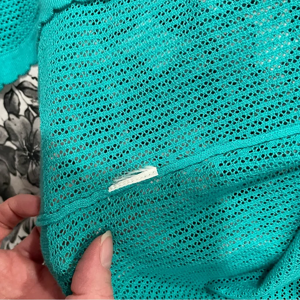 Cute minty green aqua scalloped hem pointelle knit sweater single hook sheer - Image 5