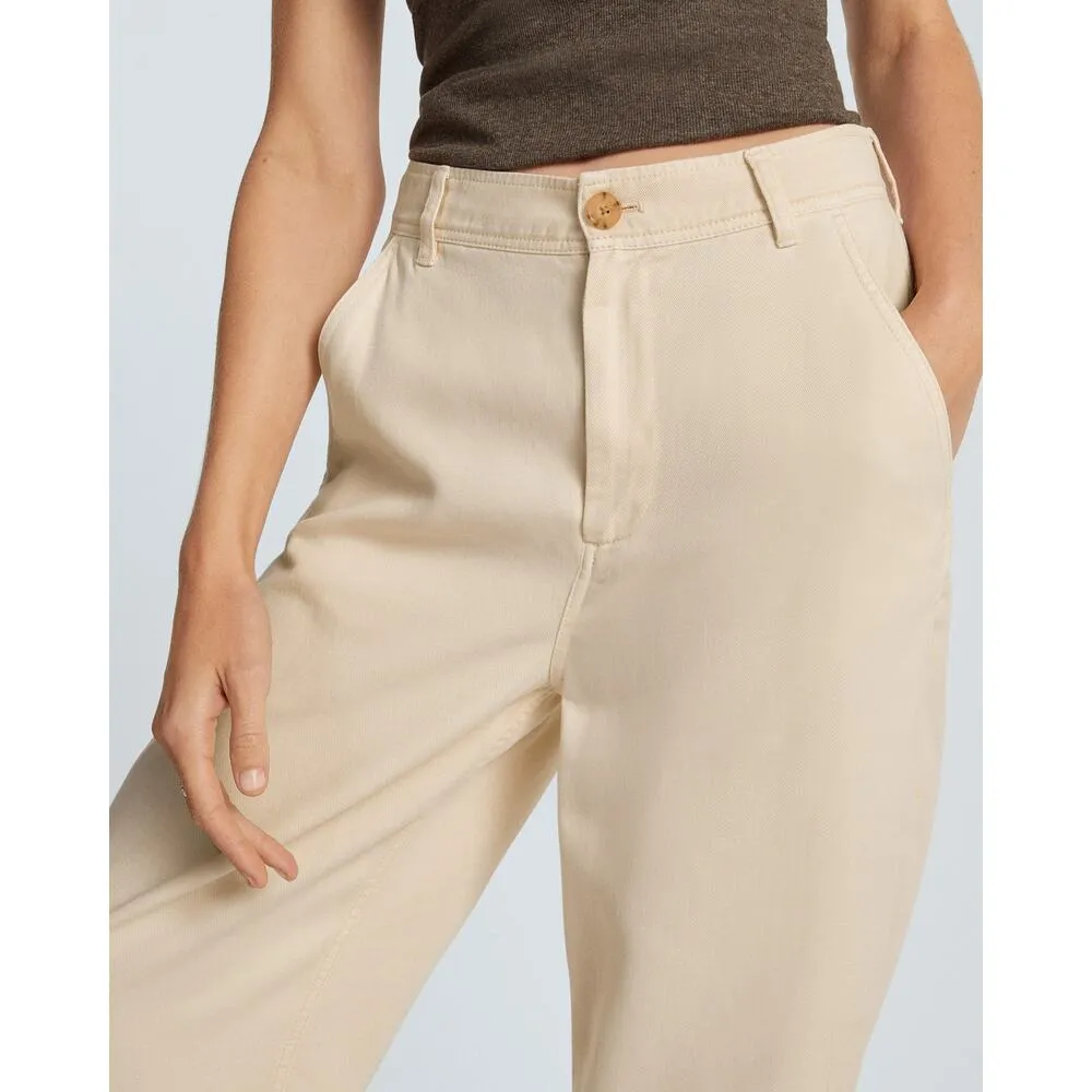 Everlane The Relaxed Chino in Buttersoft Barrel Pant in Parchment 4 - Image 4