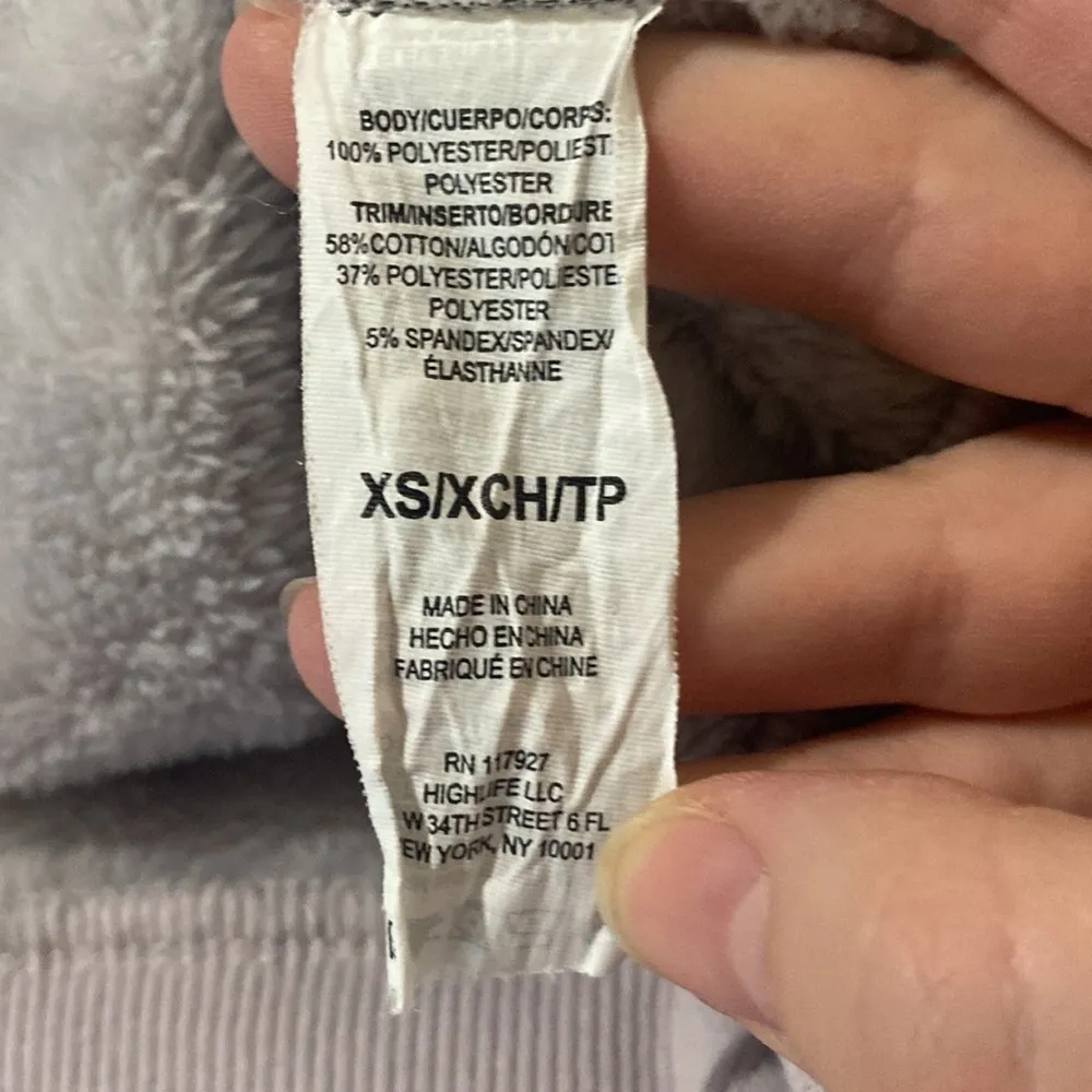 Gaiam Lux Faux-Fur Cowlneck Pullover sweatshirt in pale lilac color size XS - Image 12