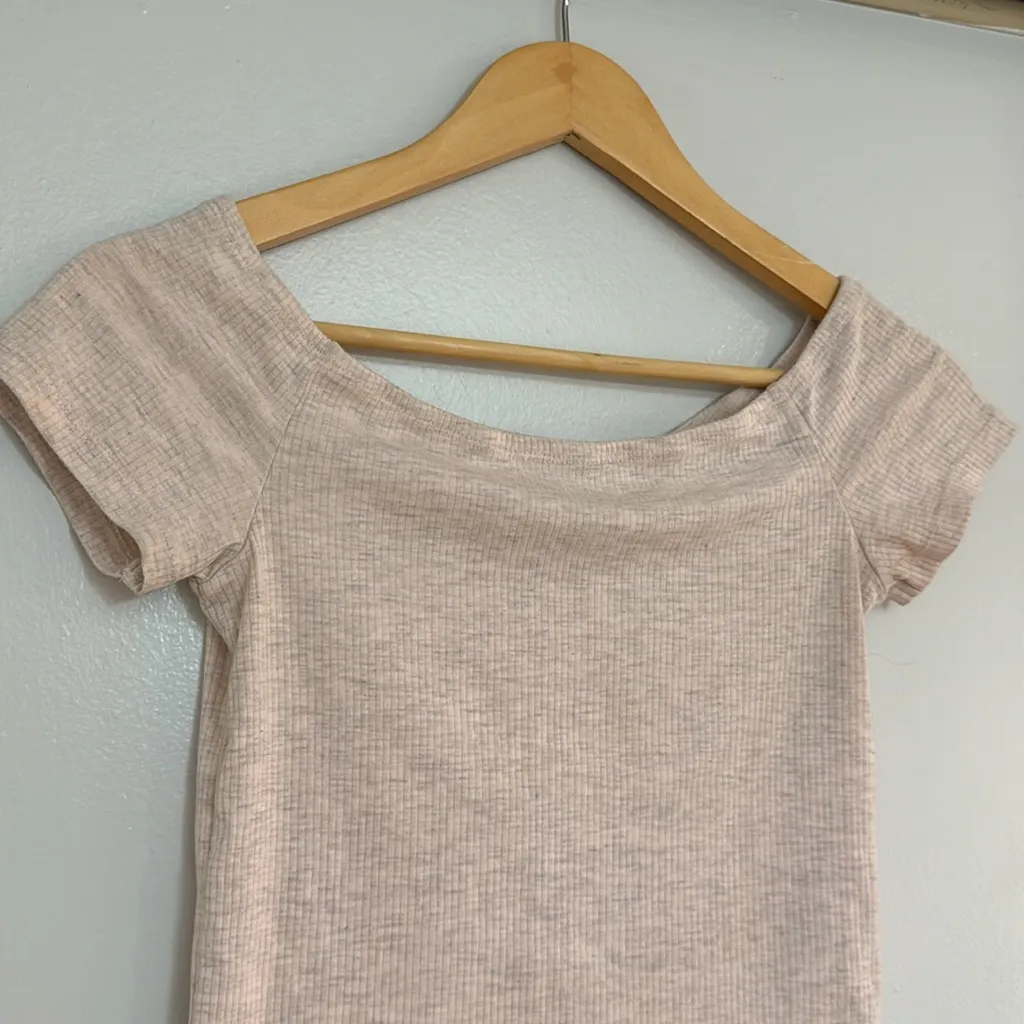 MOVING SALE - Pink H&M off shoulder ribbed crop top - Image 2