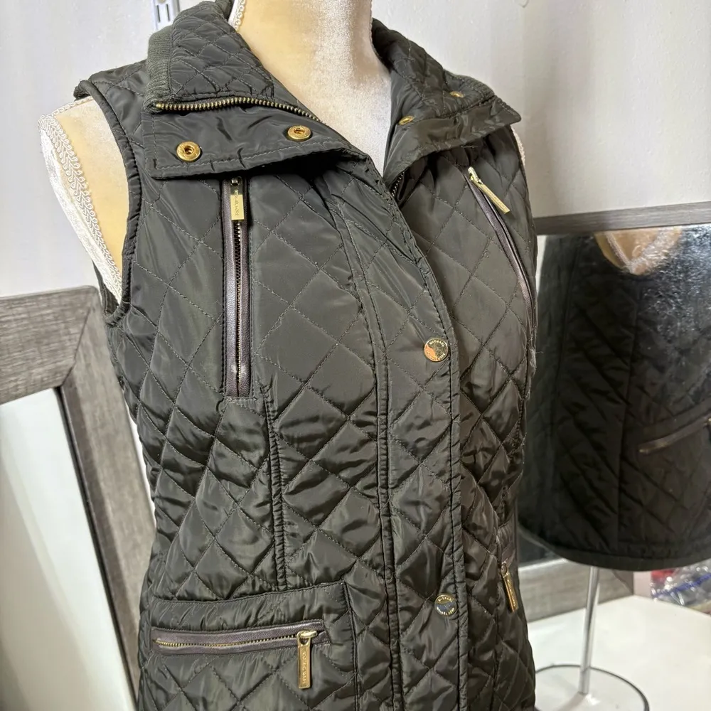 COPY - Michael Kors woman’s quilted vest size XS - Image 12