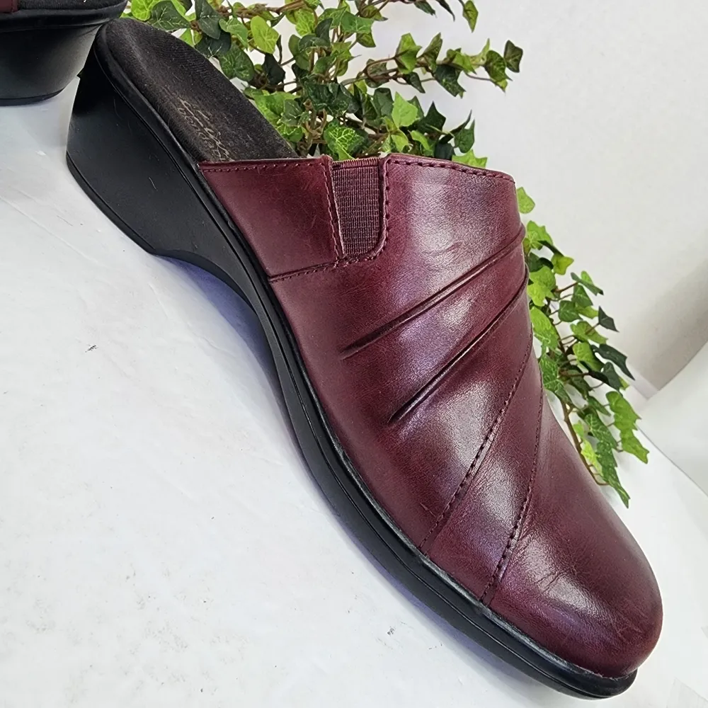 Clarks Burgundy Prairie Flower Leather Mulers Slides Clogs Shoes - Image 6