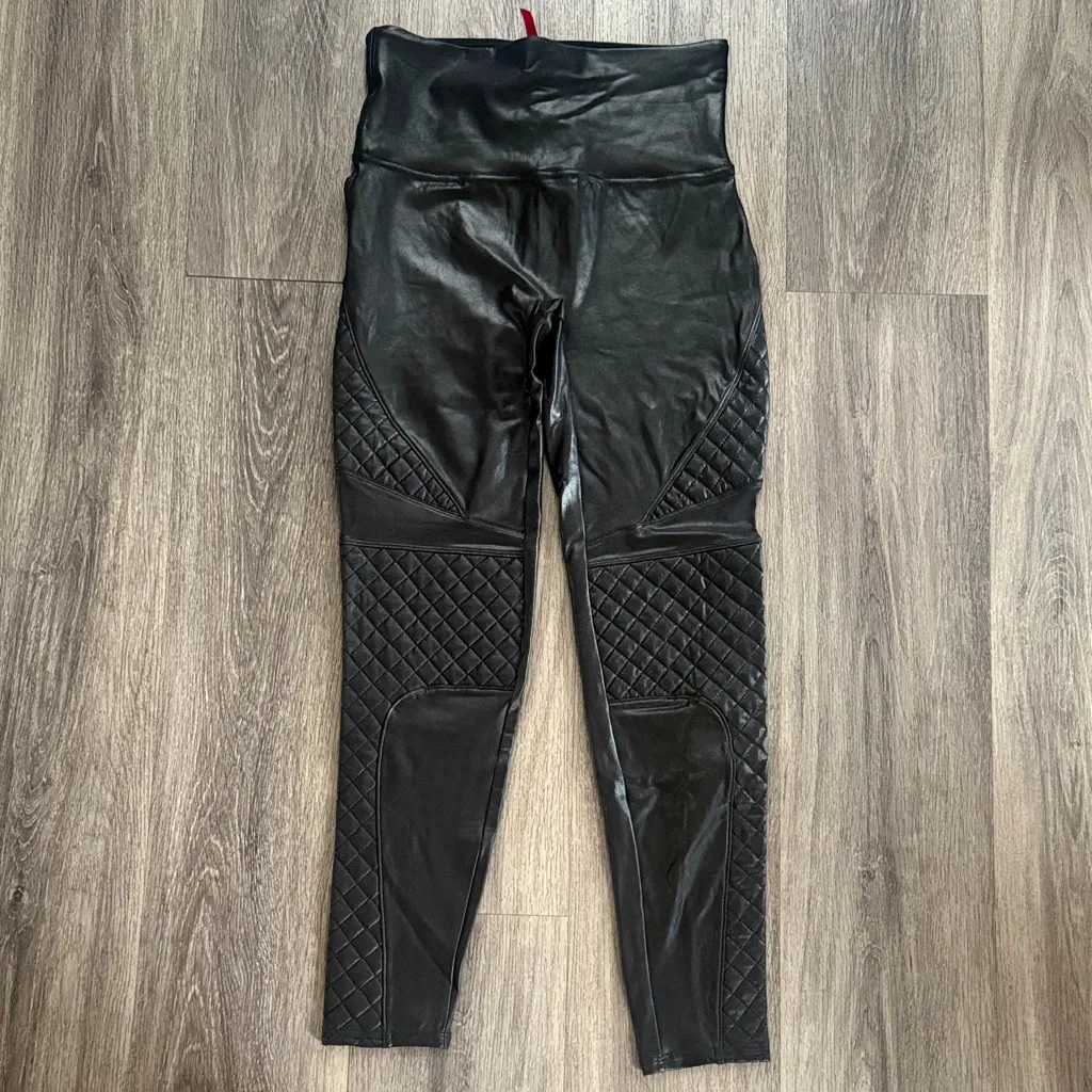 Black Faux Leather Quilted Leggings Large Moto High rise - Image 3