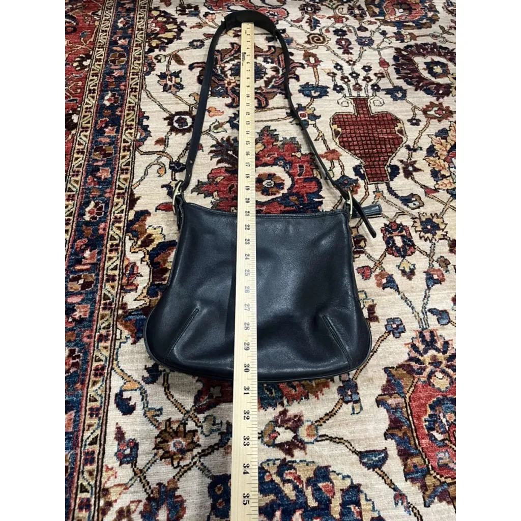 Authentic Vintage Coach Hobo Crescent Black Leather Sling Shoulder Bag - Image 2