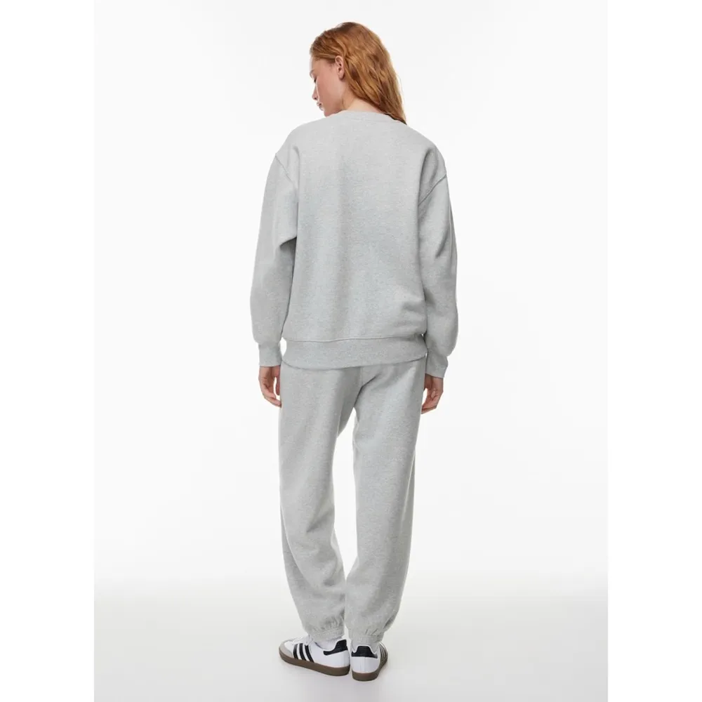 Aritzia Cozy Fleece Boyfriend Crew Sweatshirt in heather chrome, size XS - Image 3