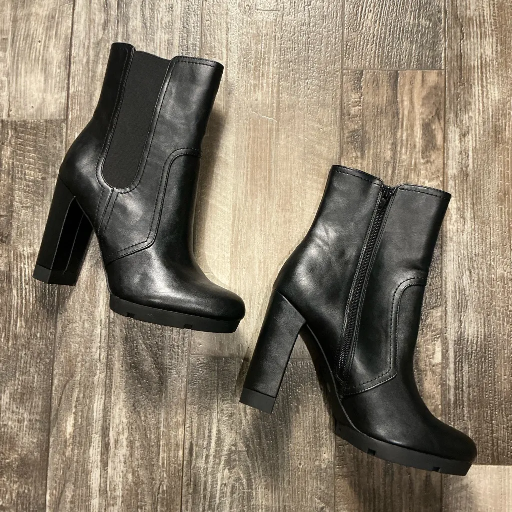 Bar III  Elegant Black Ankle Boots Size 10 - Image 9