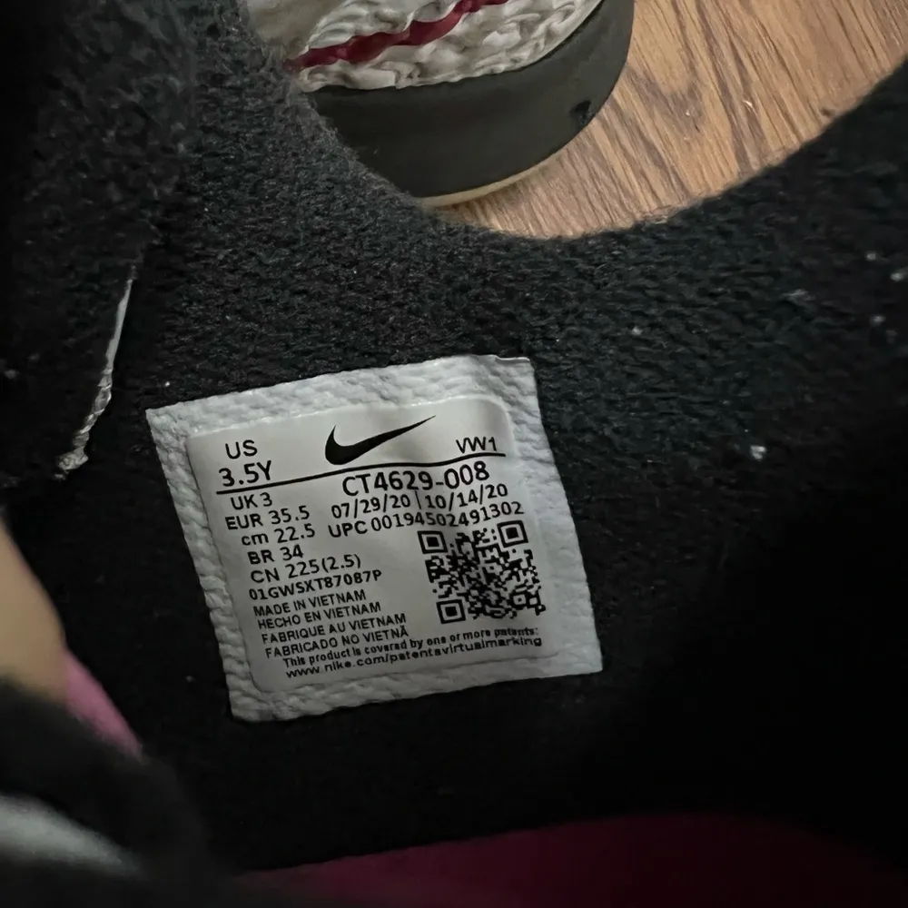 Nike Grey Fireberry Lebron Witness 5 GS Sneakers 3.5 Y/5 Women’s - Image 7