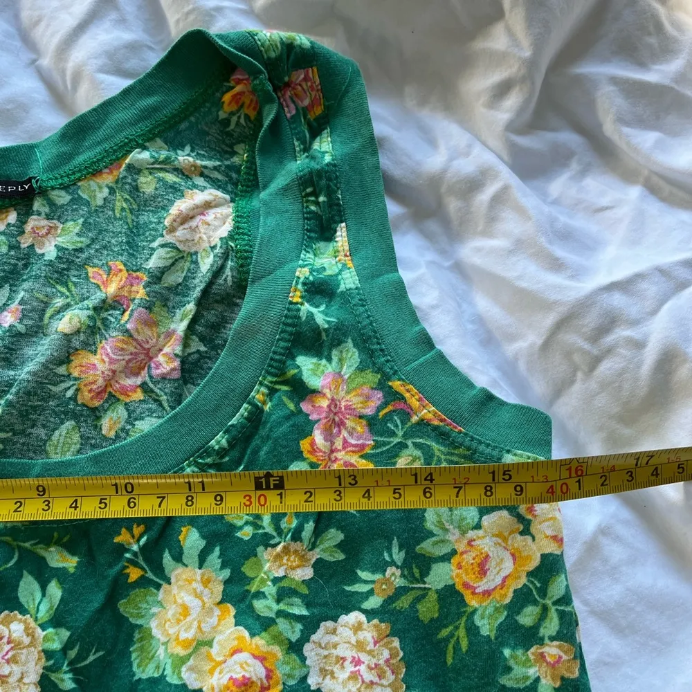 Truly Madly Deeply tropical cropped top - Image 3