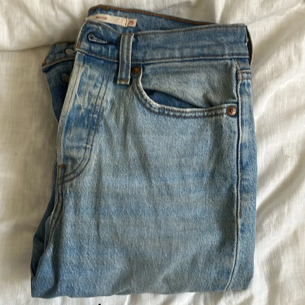 Light Wash Wedgie Fit with Button Closure - Image 9