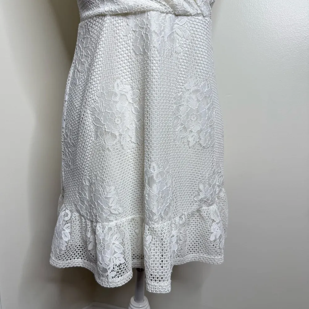 Speechless White Crochet Mini Dress Size Small Jr Boho Festival Floral Summer - Image 4