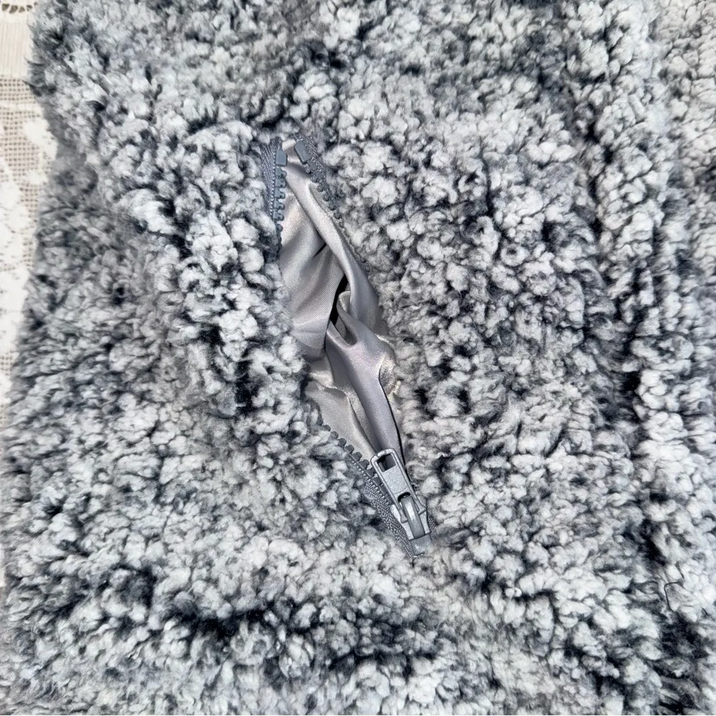 MEROKEETY Women's Gray Sherpa Fleece Zip Up Vest with pockets size XL - Image 11