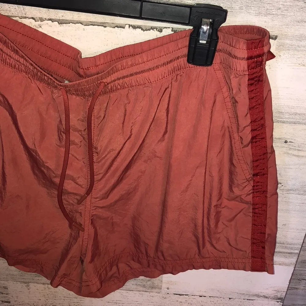 Athleta expedition shorts orangish red size 6 outdoor shorts summer shorts bike‍ - Image 4