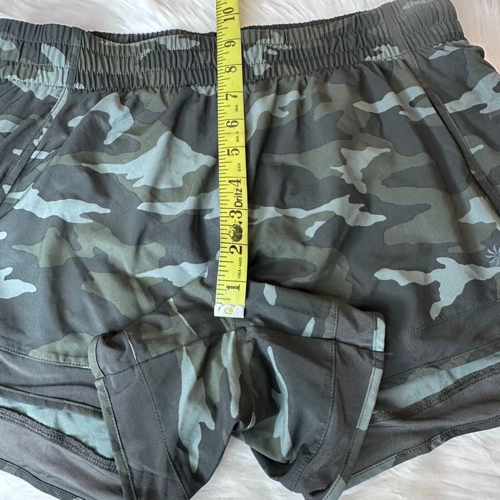 Athleta  Camo Printed Mesh Racer Run Shorts 4" Size Medium - Image 10