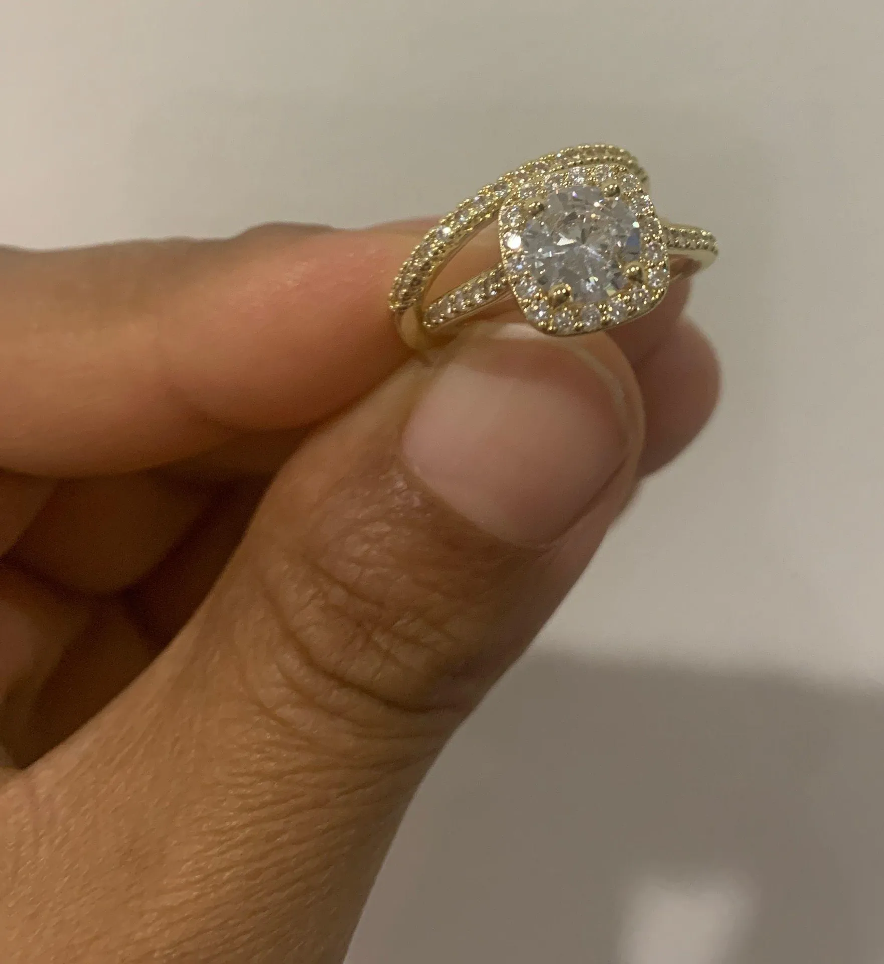 Beverly Hills Boutique Ring Set.. Gold - Image 4