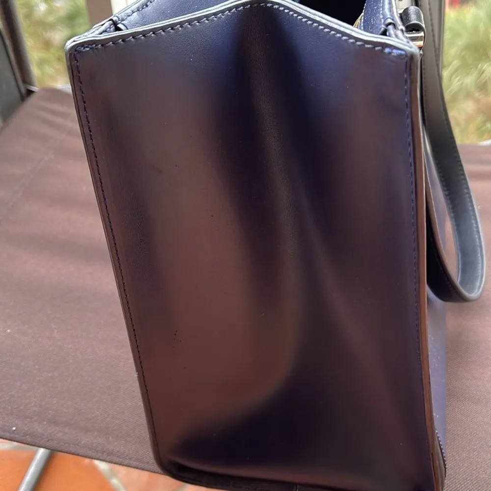 Kate Spade Regatta Court Vita Handbag Navy & Black Tote $598 - Image 5