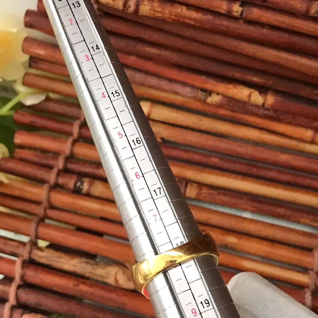 Stunning Dome Cocktail Ring Size 8 Red - Image 11