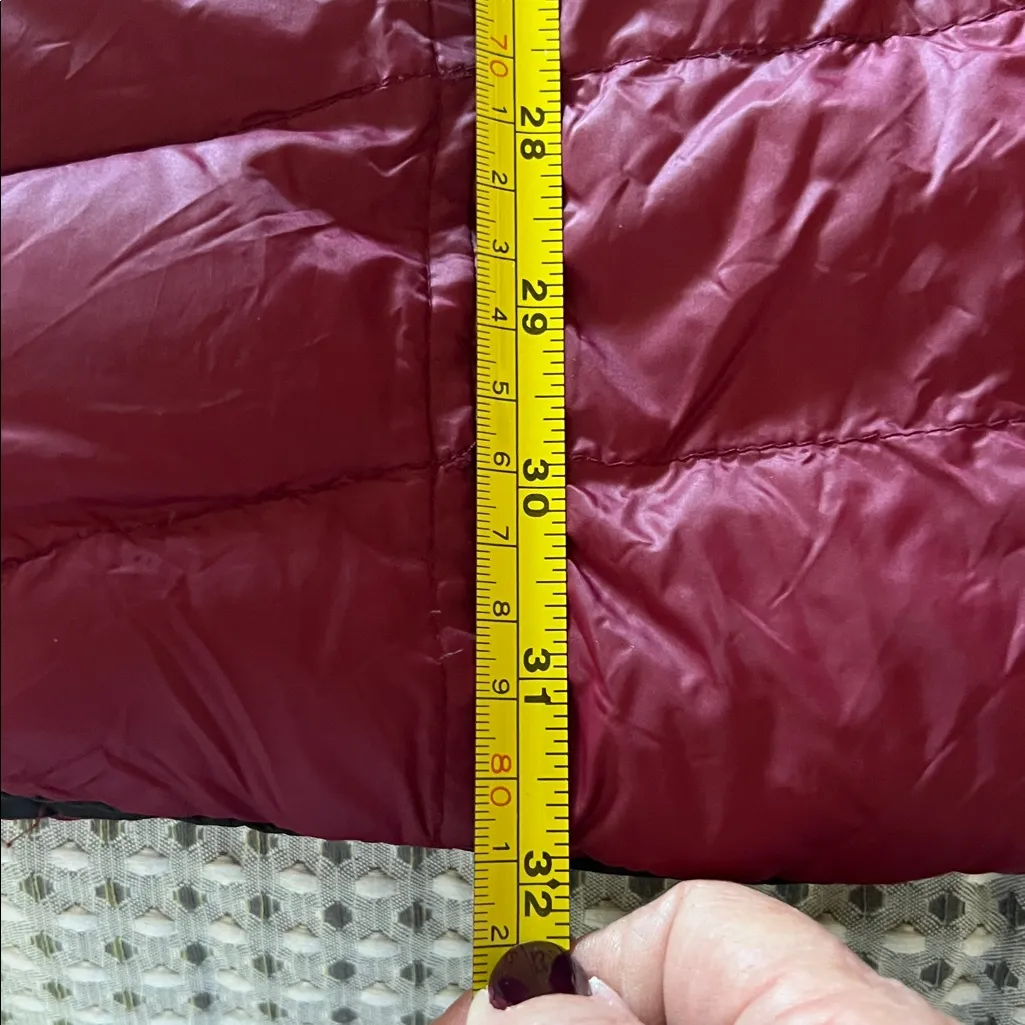 Women's Reversible Black and Maroon Quilted Hoodie Jacket Size XXL - Image 6