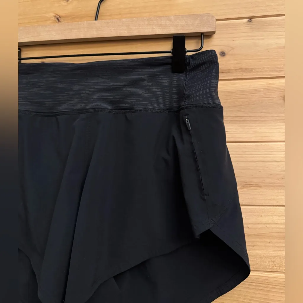 Outdoor Voices Size Medium Hudson Mid Rise 4” Inseam Workout Hiking Shorts - Image 5