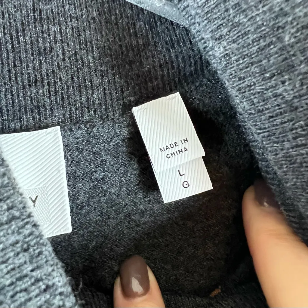 Burberry Gray Knit Turtleneck Sweater Size Large - Image 4