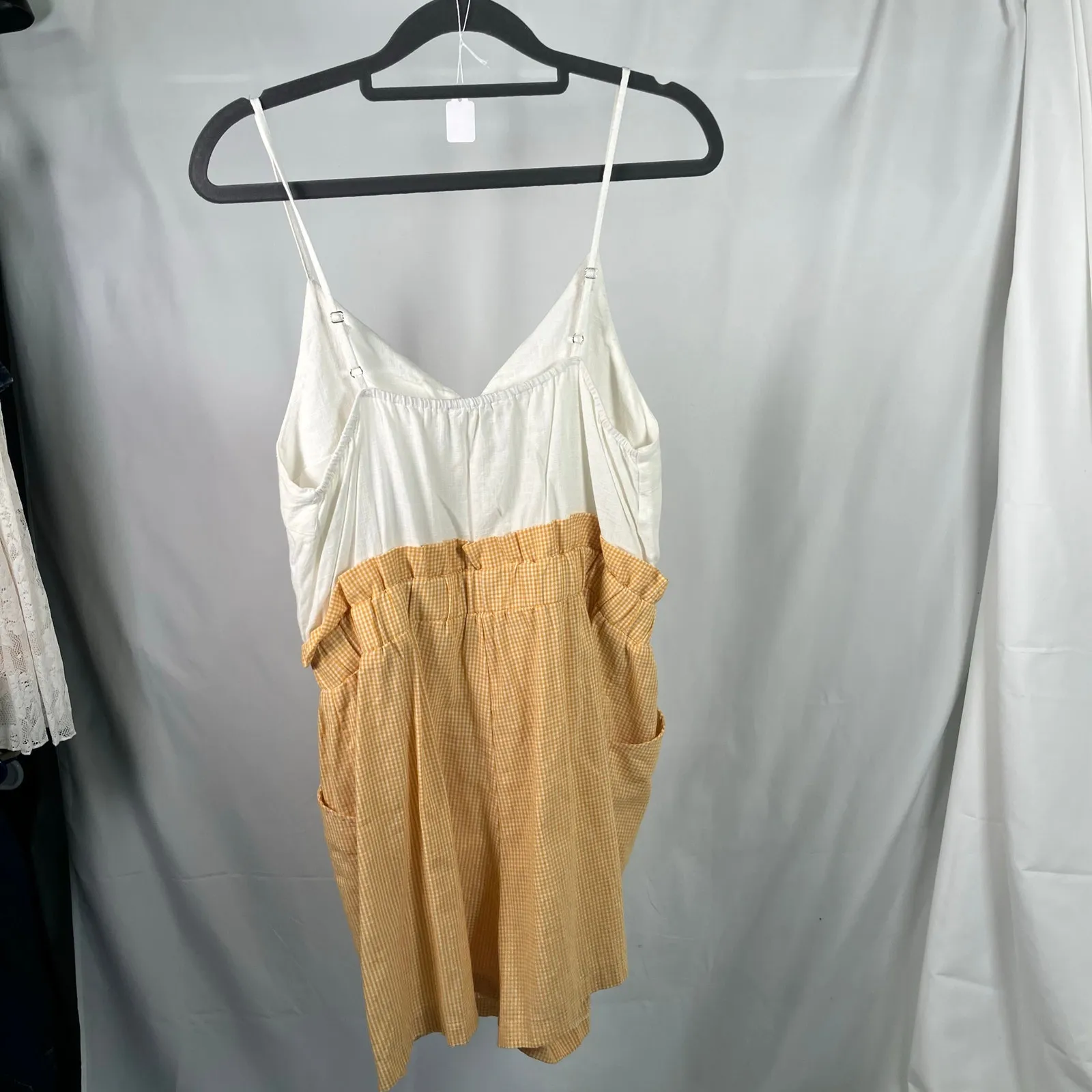 &merci &Merci‎ Gingham Paperbag Waist Tie Romper Size M Yellow White Button Front - Image 9