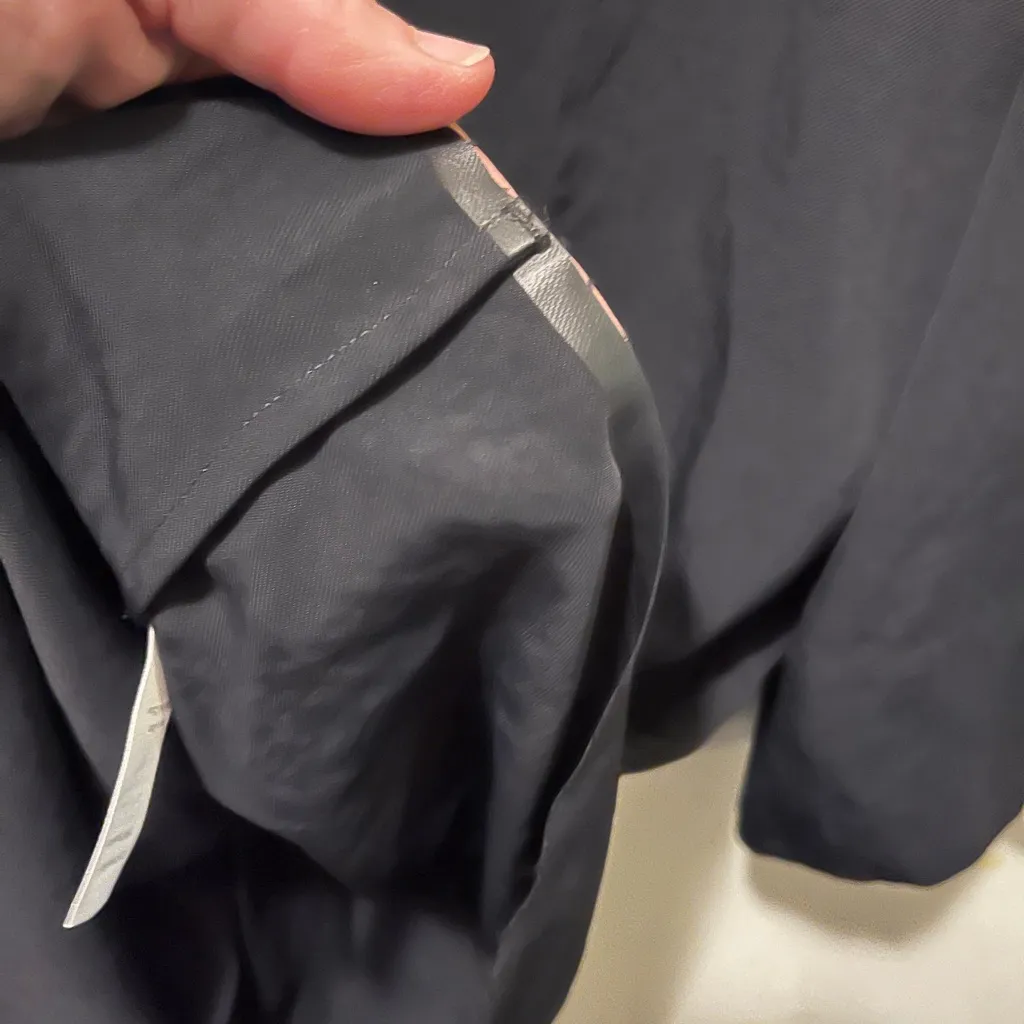 Everlane Black Japanese go‎ weave double zip shirt 0 ptp 19” - Image 6