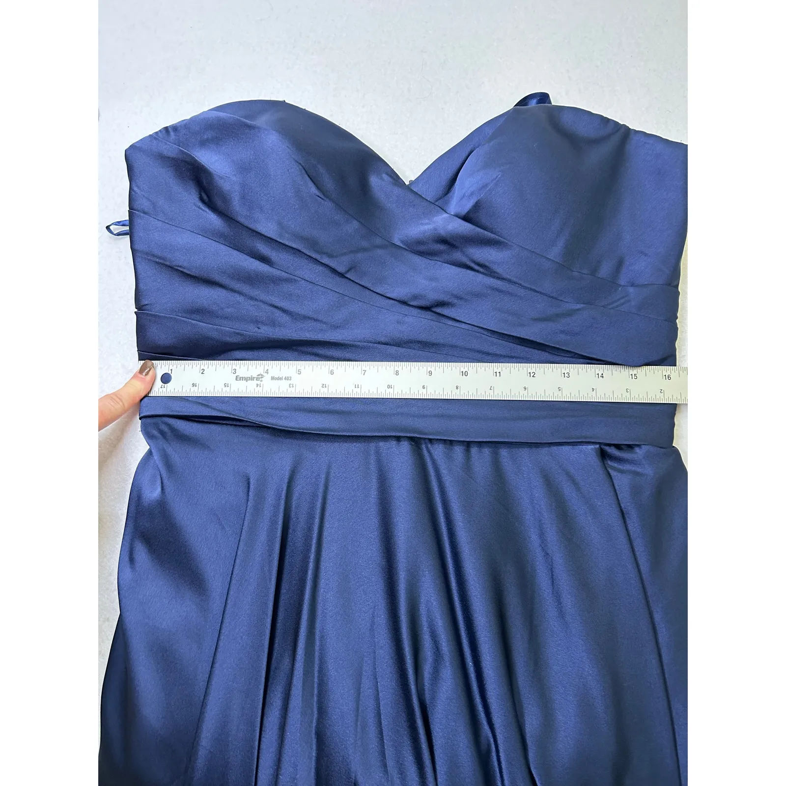 La Femme NWOT Strapless Slit Satin Ballgown in Navy. Size 14. NWOT - Image 7