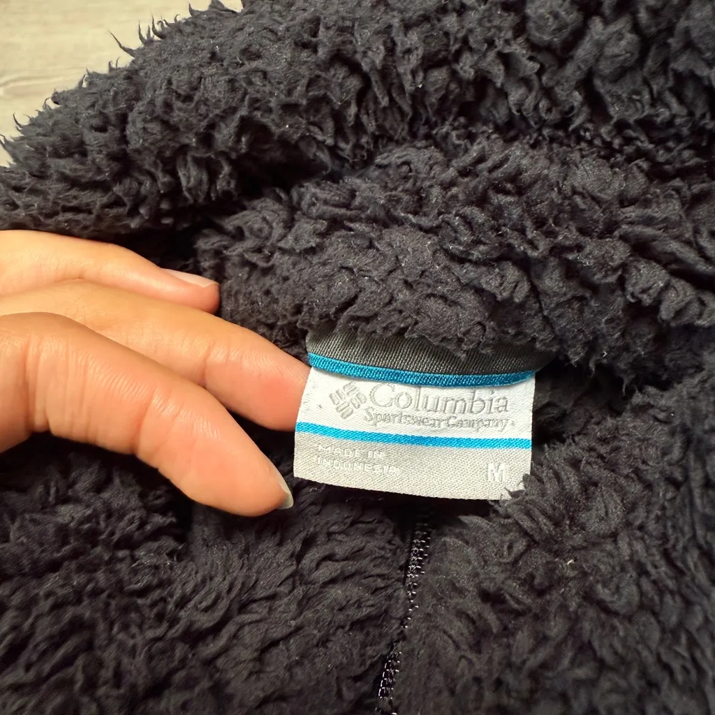 Columbia Black Sherpa Jacket - Image 3