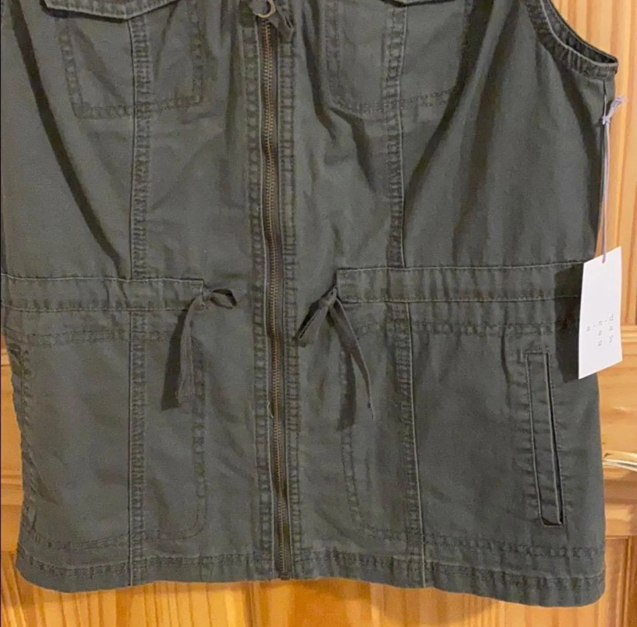Army Green Vest - Image 3