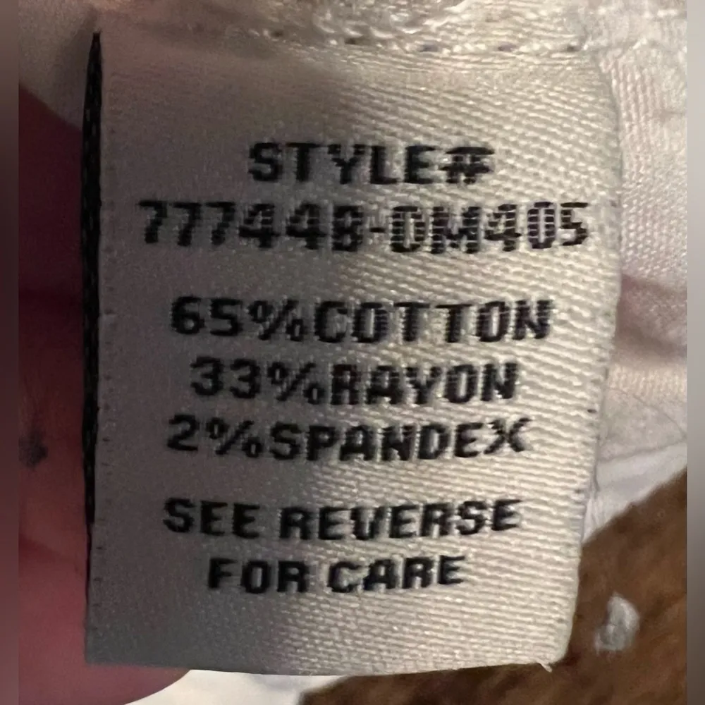 Angel Kiss  | juniors high waisted distressed skinny uwhite jeans. Size: 15. - Image 10