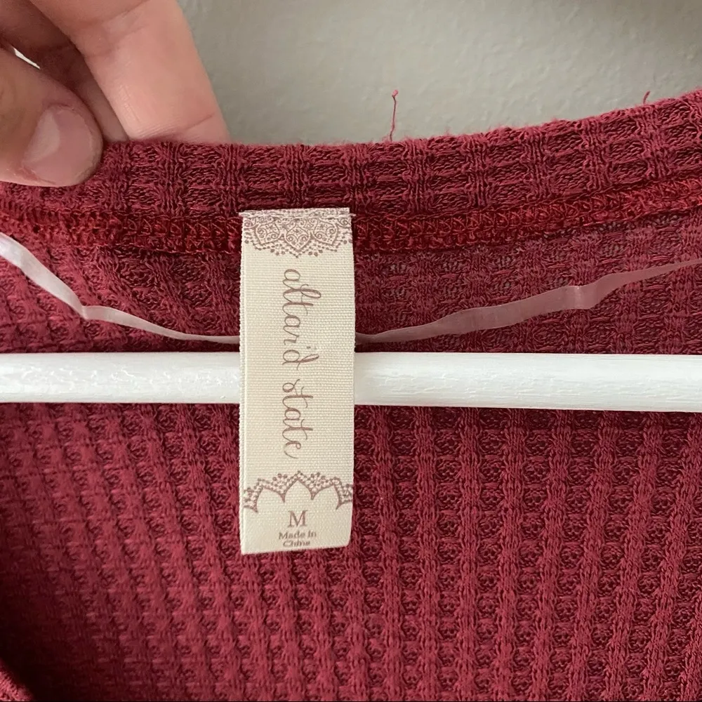 Altar'd State Long Sleeve Thermal Top Maroon Sz Medium - Image 4