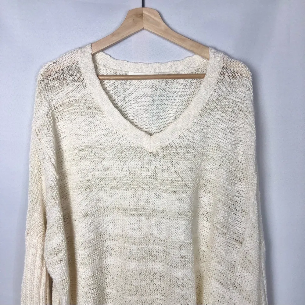 Boutique Textured Knit Pullover V - Image 3
