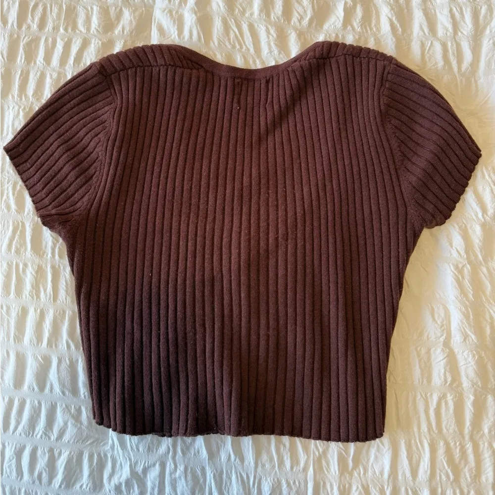 Urban outfitters cropped tee - Image 3