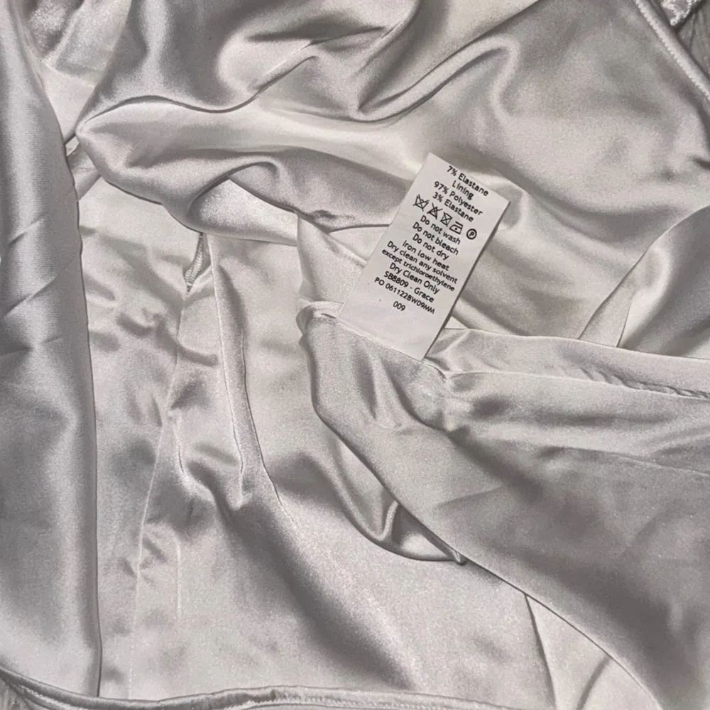 NWOT House of CB Grace Crystal embellished velvet white mini dress sz M - Image 11