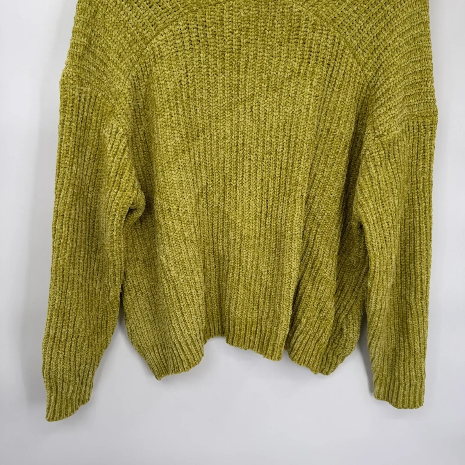 Urban Outfitters Sweater Womens Small Green Polyester Soft Chenile Halloween - Image 9
