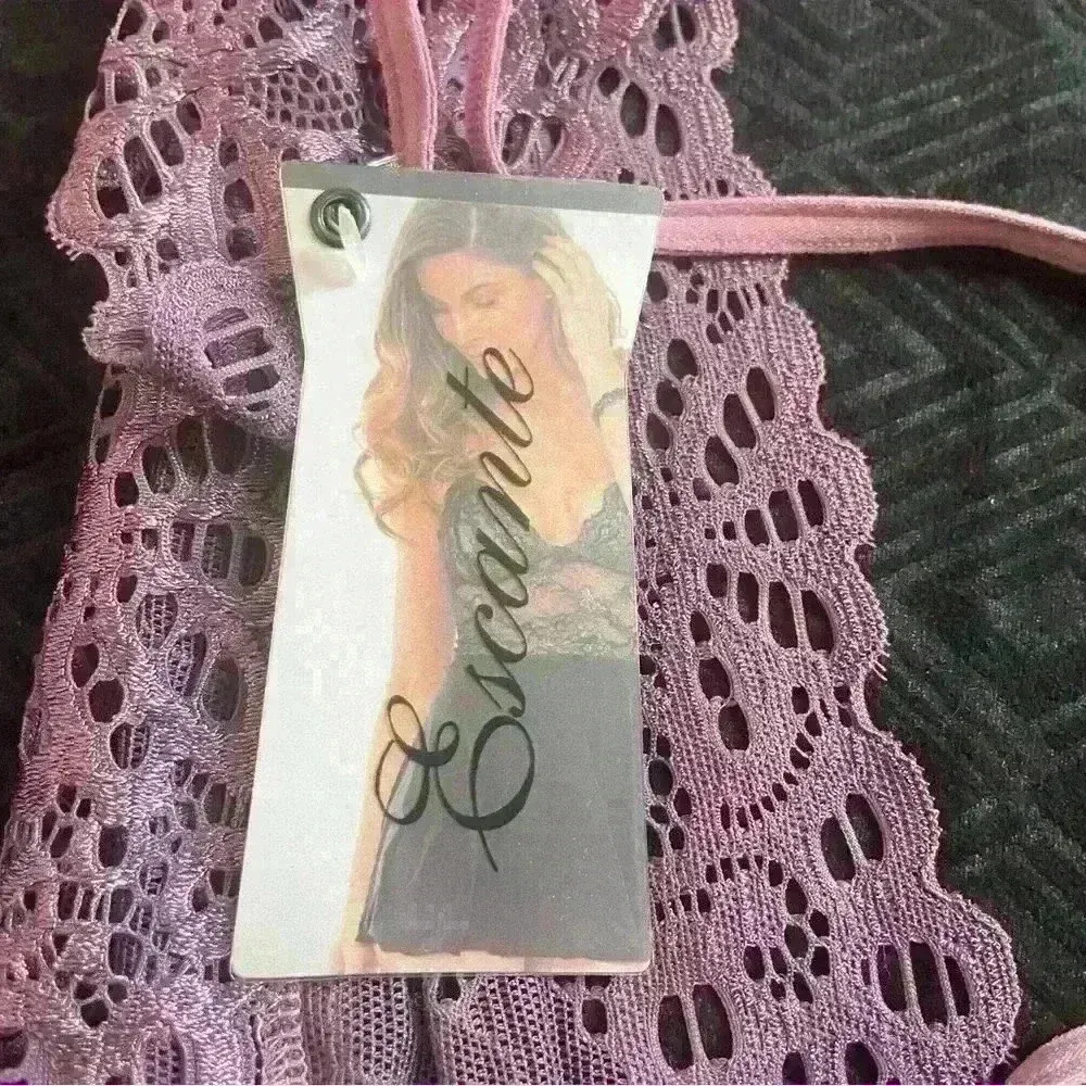 Escante NWT Adorable Criss - Image 9