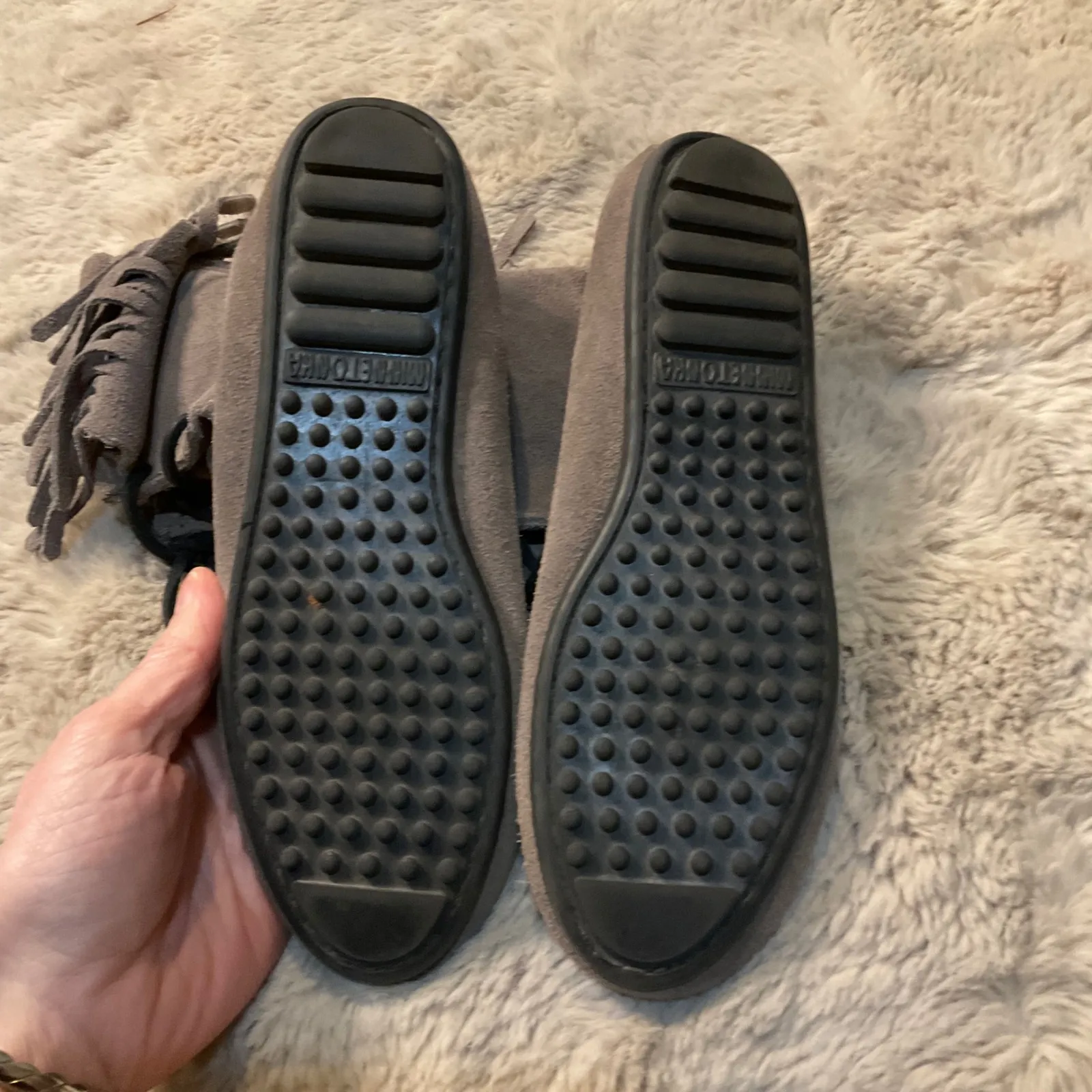 Minnetonka Tramper Ankle Lace Up Leather Moccasins Gray Size 7 Boot Fringe Comfy - Image 4