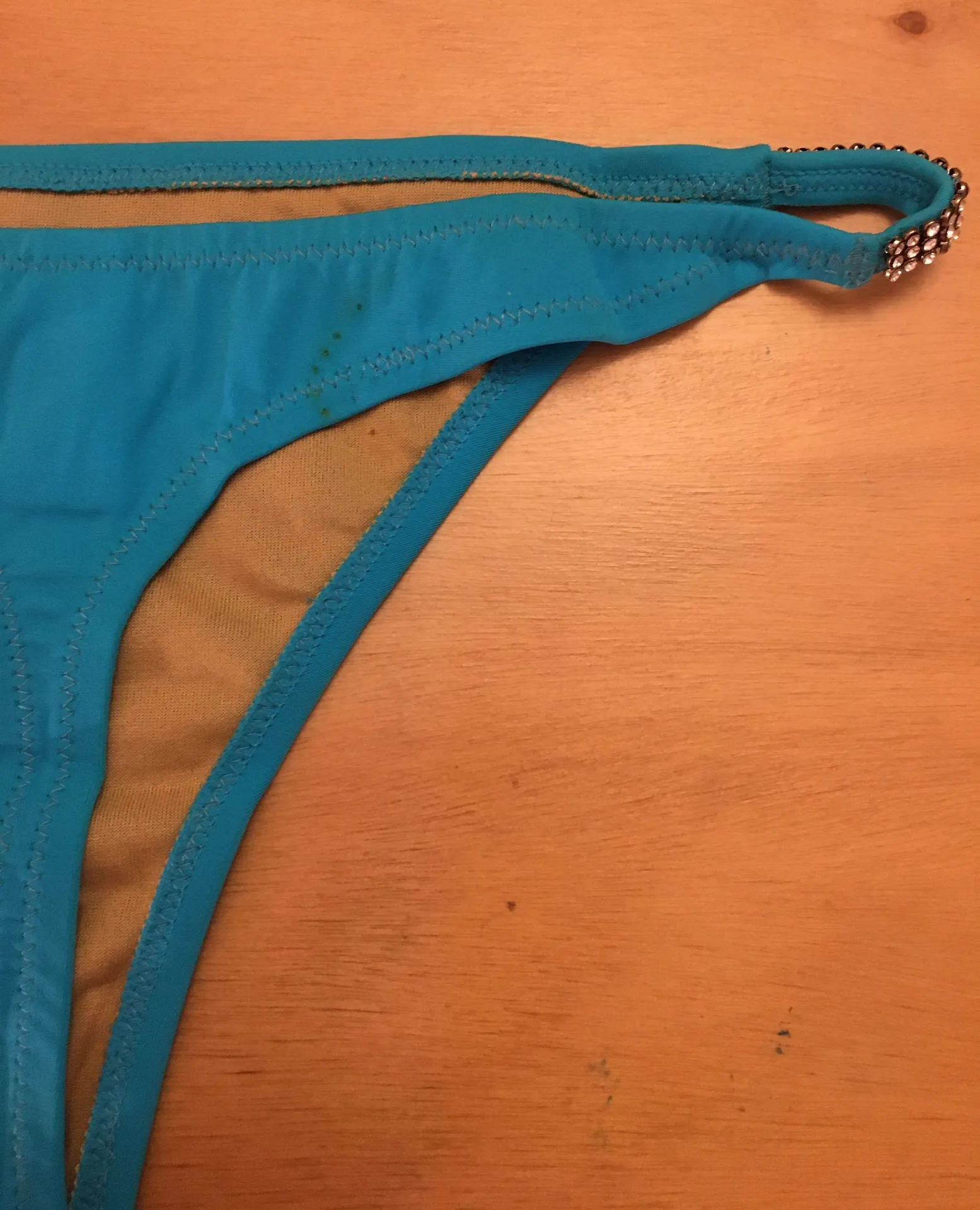 B20 New Rare 2Pc  Rhinestones Thong Swimsuit Bikini Size Medium/Large - Image 5