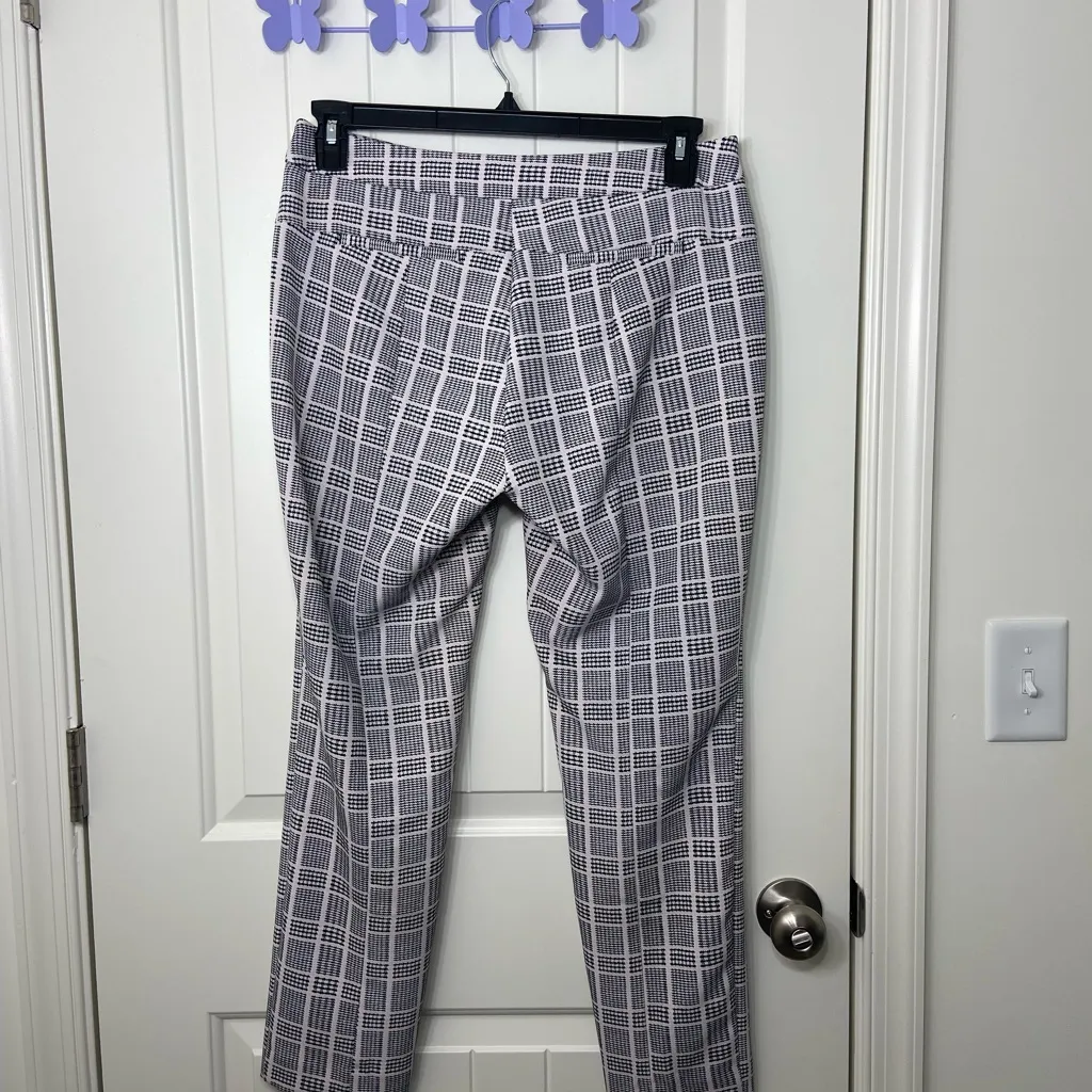 NWOT Adrianna Papell women’s black white light pink plaid pattern‎ stretch pants - Image 5