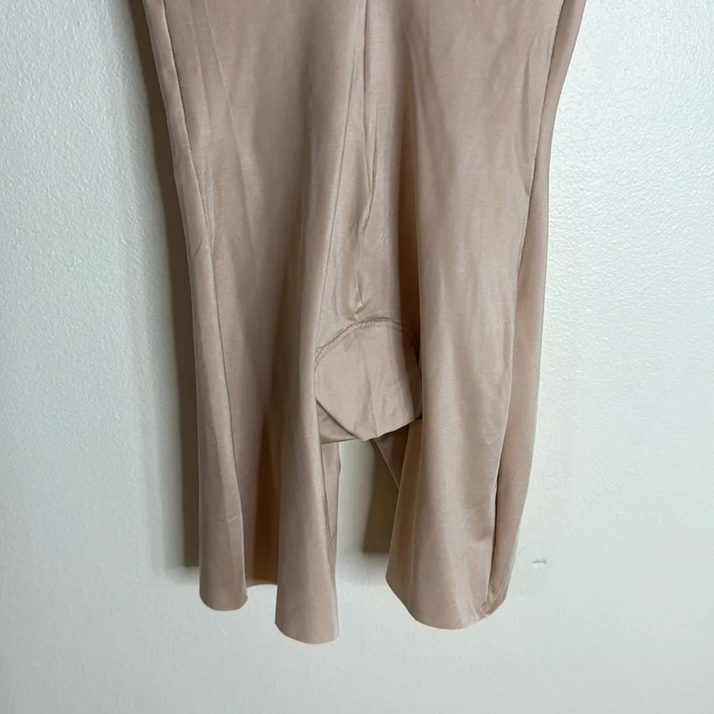 SPANX Suit Your Fancy Medium Control Strapless Bodysuit size Small - Image 9