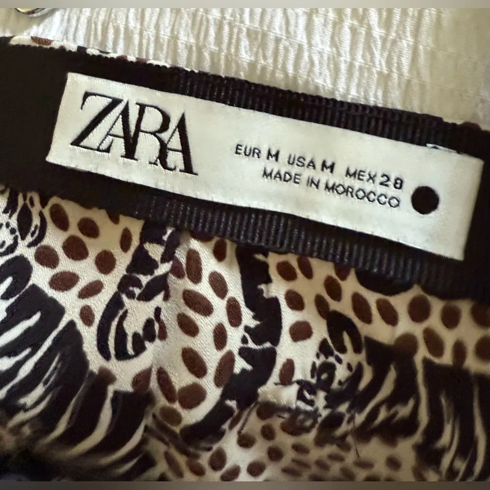 ZARA Leopard Zebra Ruffle Ruched Mini Skirt Black & White Size Medium - Image 7