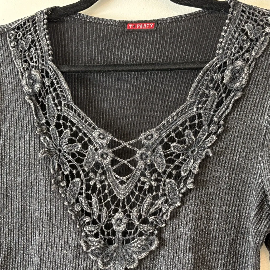 T Party Washed Lace Ribbed Shirt - Image 2