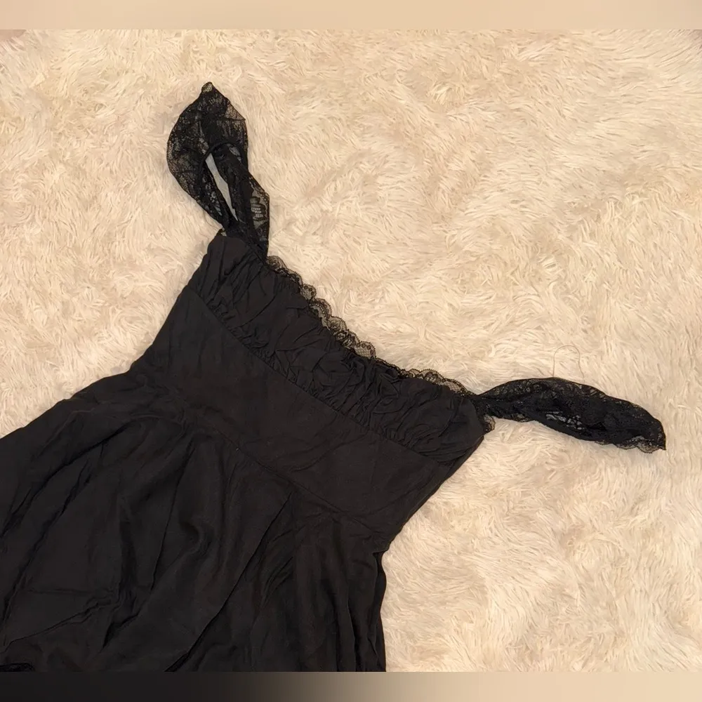 NWOT HOUSE OF CB 'Kaia' Black A-Line Lace Trim Fit & Flare Mini Dress sz M - Image 7