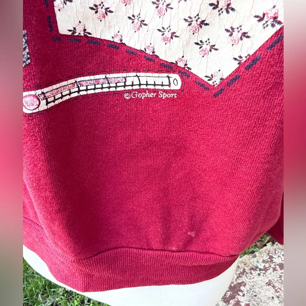 Vintage Nurse Nurse’s Care Gopher Sport Retro Sweater Red Blue Hearts Sweatshirt Size M - Image 5