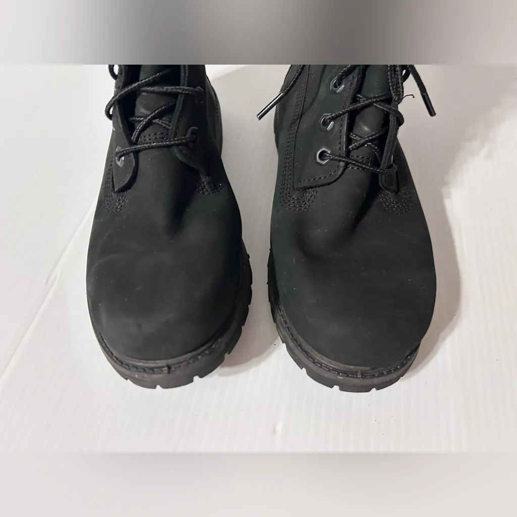 Timberland black leather/Nubuck 6 inch Classic waterproof boots women size 8.5 - Image 5