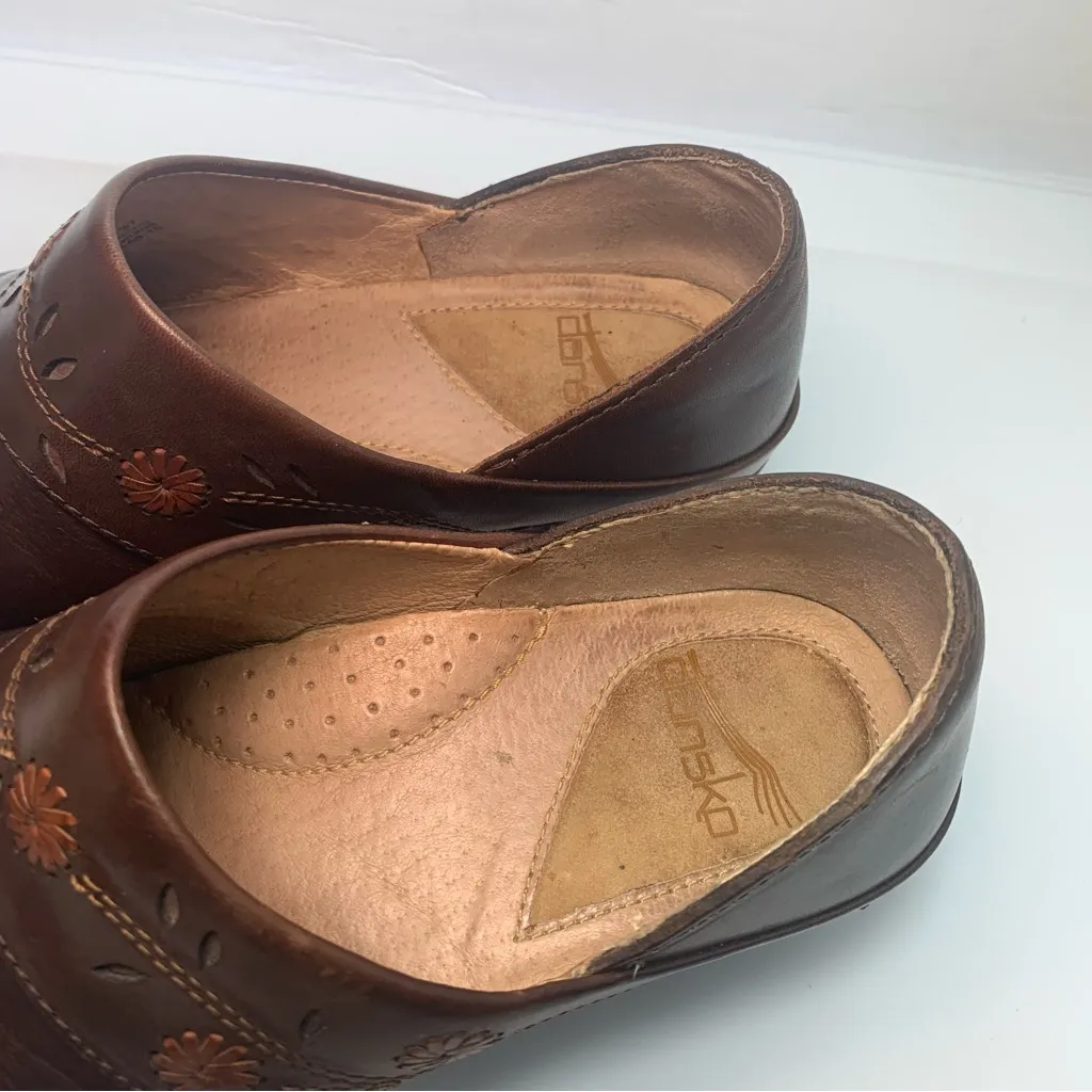 Dansko Brown‎ Leather Split Toe Floral Clogs Shoes 37 - Image 3
