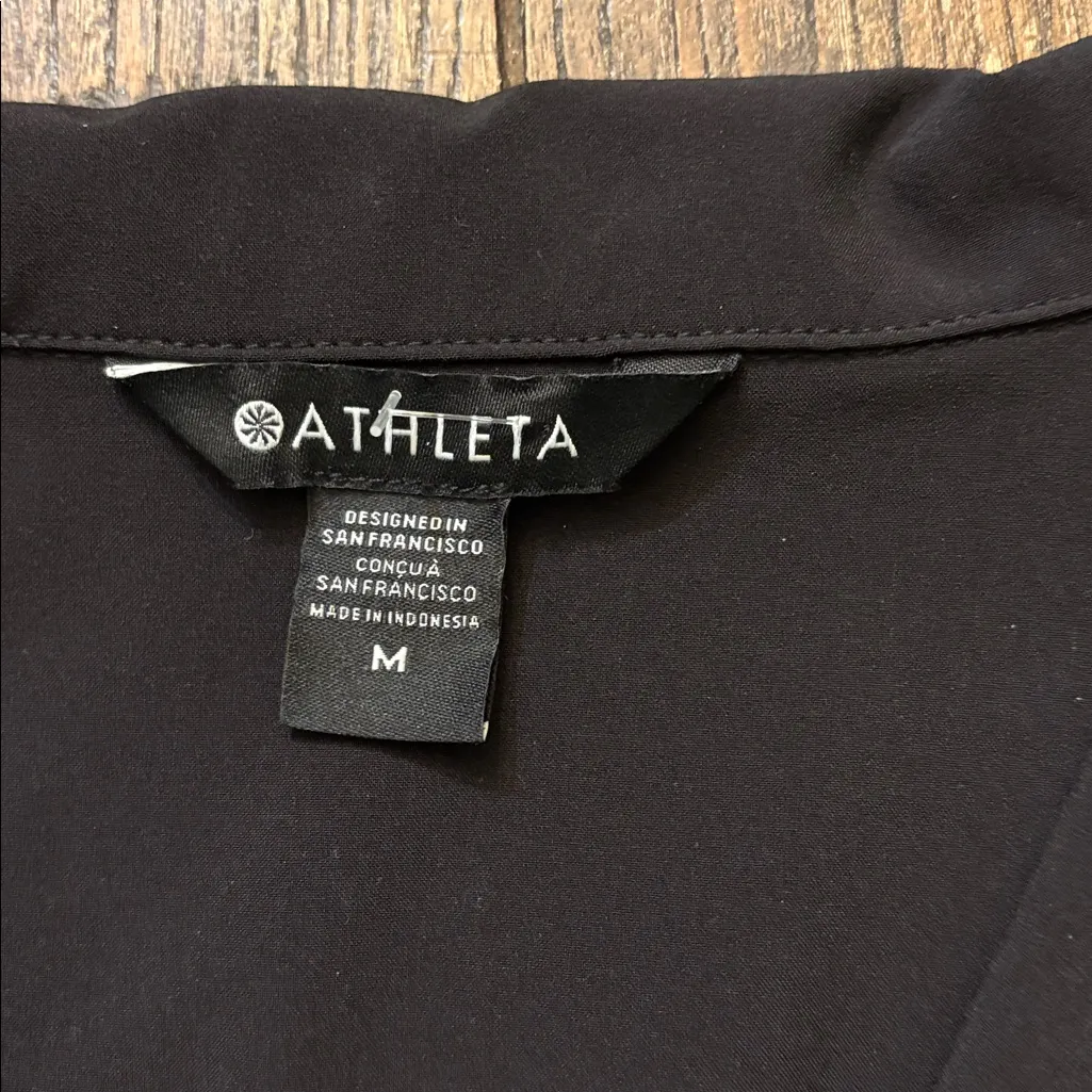 Athleta Avenue Black Short Sleeve Romper Jumpsuit Travel Athleisure Size Medium - Image 4