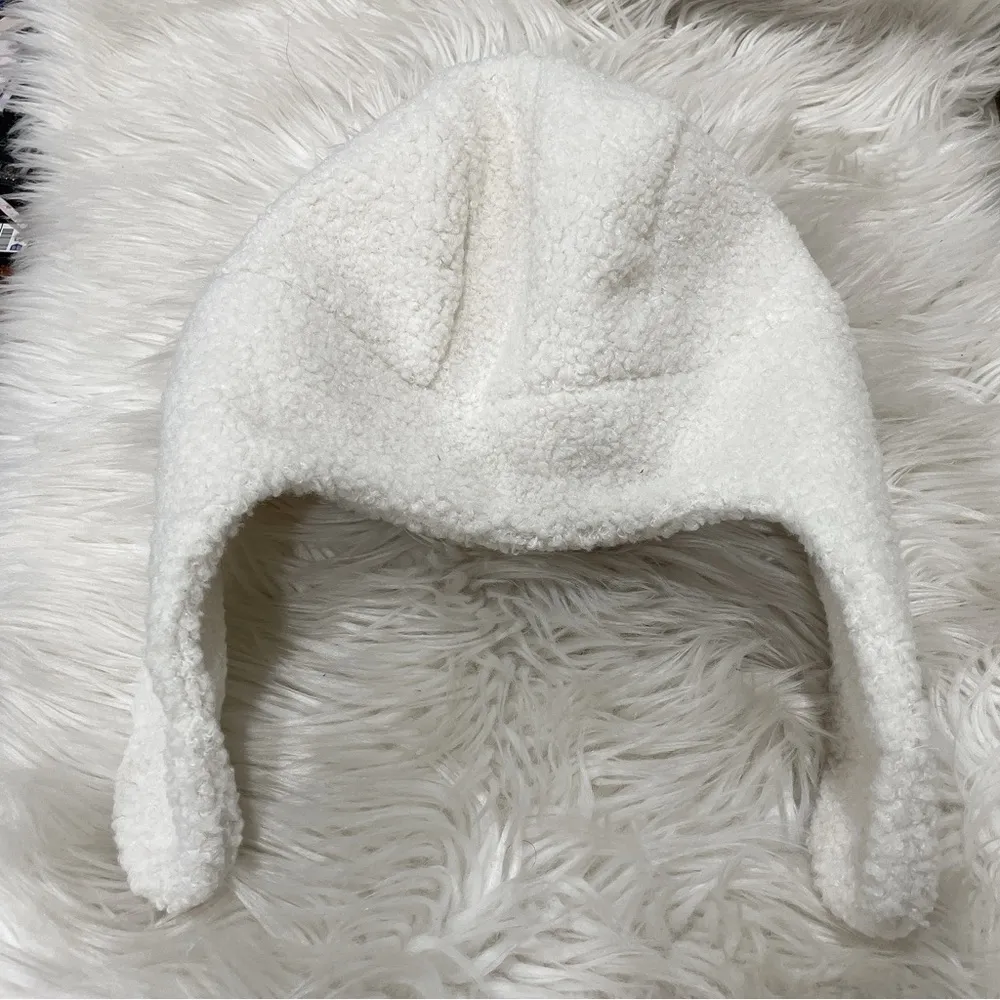 Korean style white fluffy ear warmer hat - Image 4